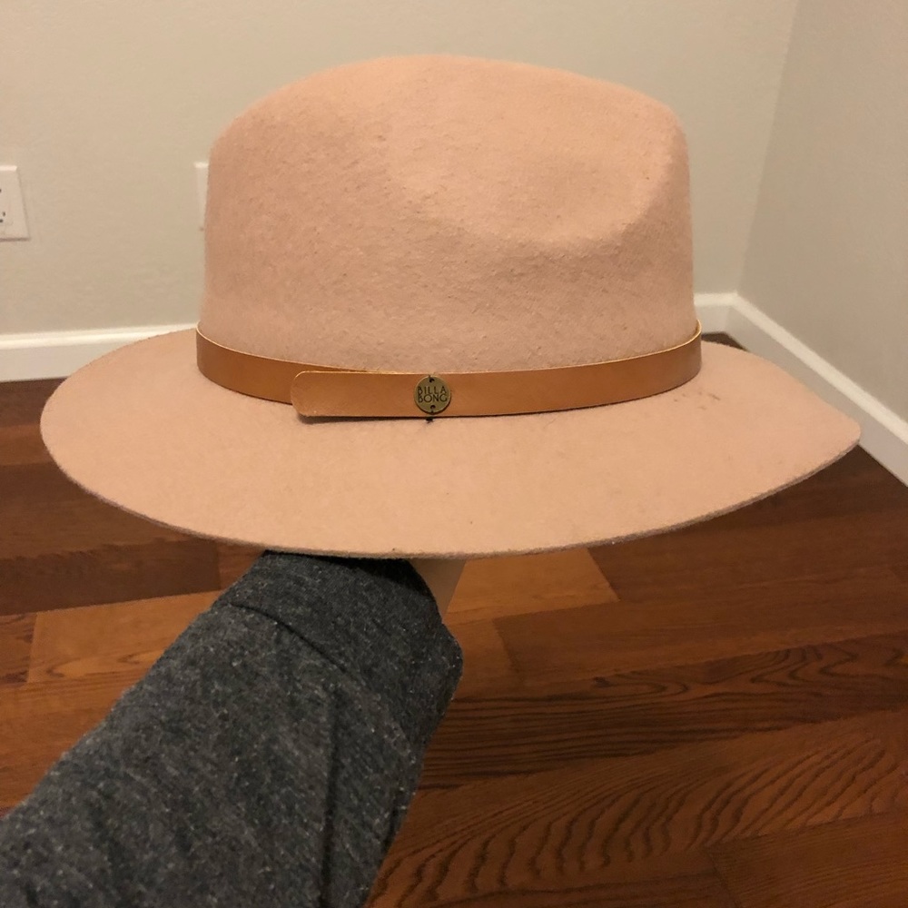 BILLABONG TAN WOOL HAT